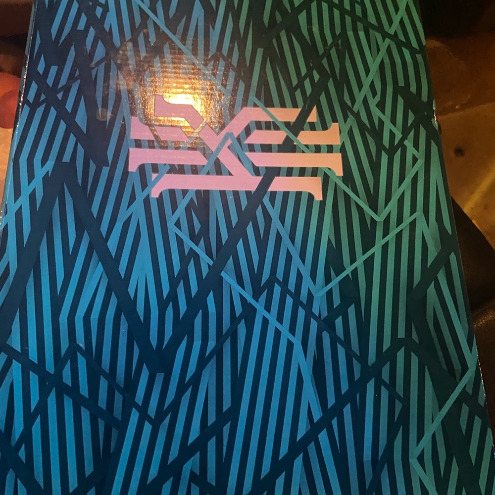 Kyrie finals sz 12 with box